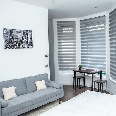 Aylesbury Apartment 1 With Free Parking Ngoại thất bức ảnh