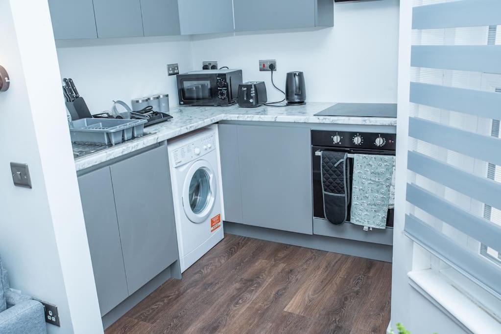 Aylesbury Apartment 1 With Free Parking Ngoại thất bức ảnh