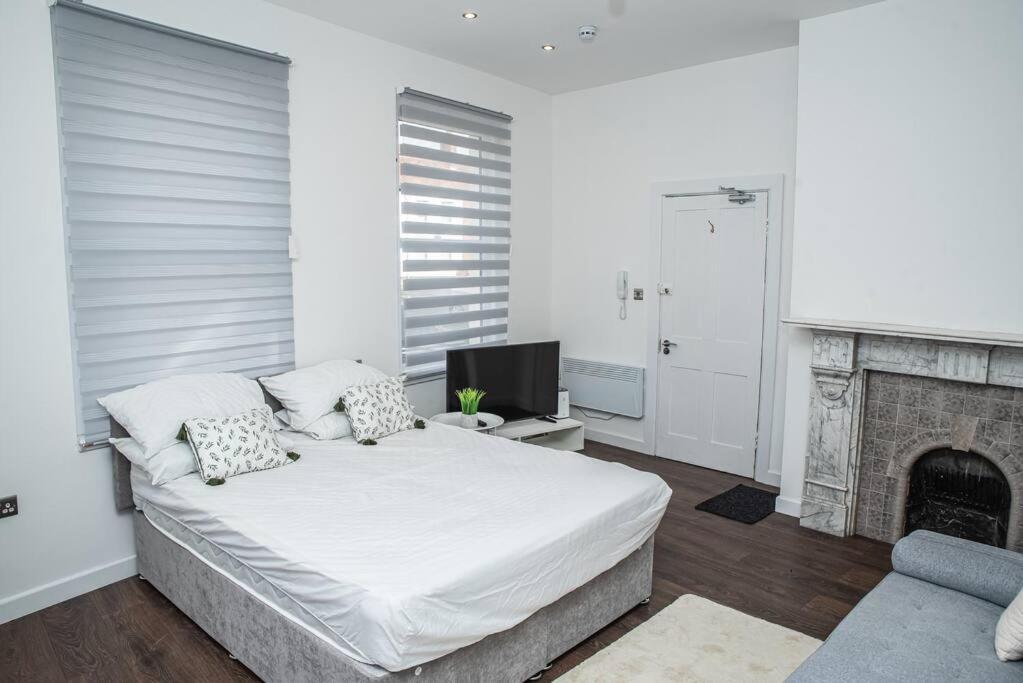 Aylesbury Apartment 1 With Free Parking Ngoại thất bức ảnh